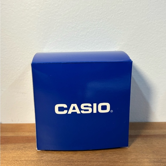 Gold Rectangular Casio - Picture 7 of 7